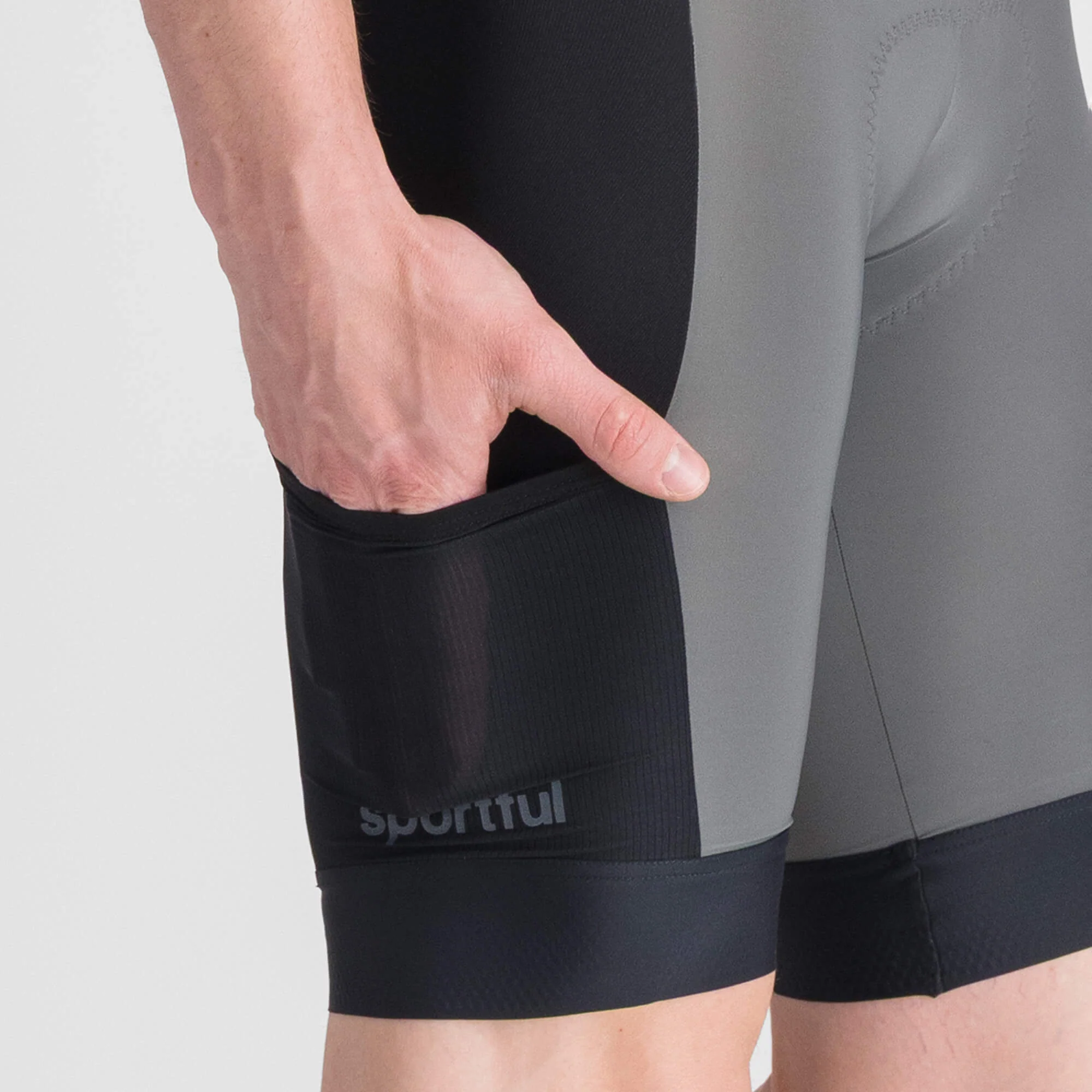 Sportful Supergiara 2 Bib Shorts - Image 20